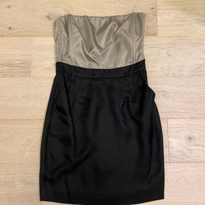 Banana Republic Strapless Dress with Pockets Size 6 NWT